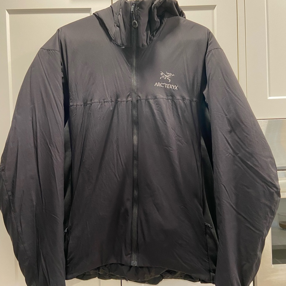 Arc'teryx Black Raincoat with Hood and Weather-Resistant Fabric